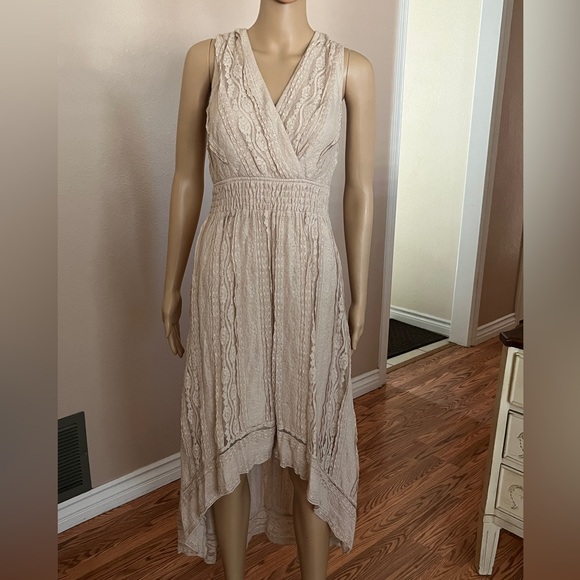 Dress Barn Beige Lace High-Low Dress Size – 14 - Picture 1 of 7